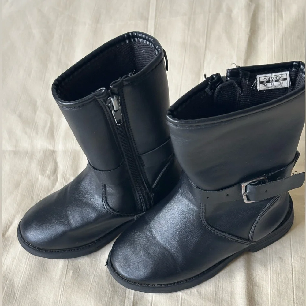 Carter's Black Kids Shoes size 7 M